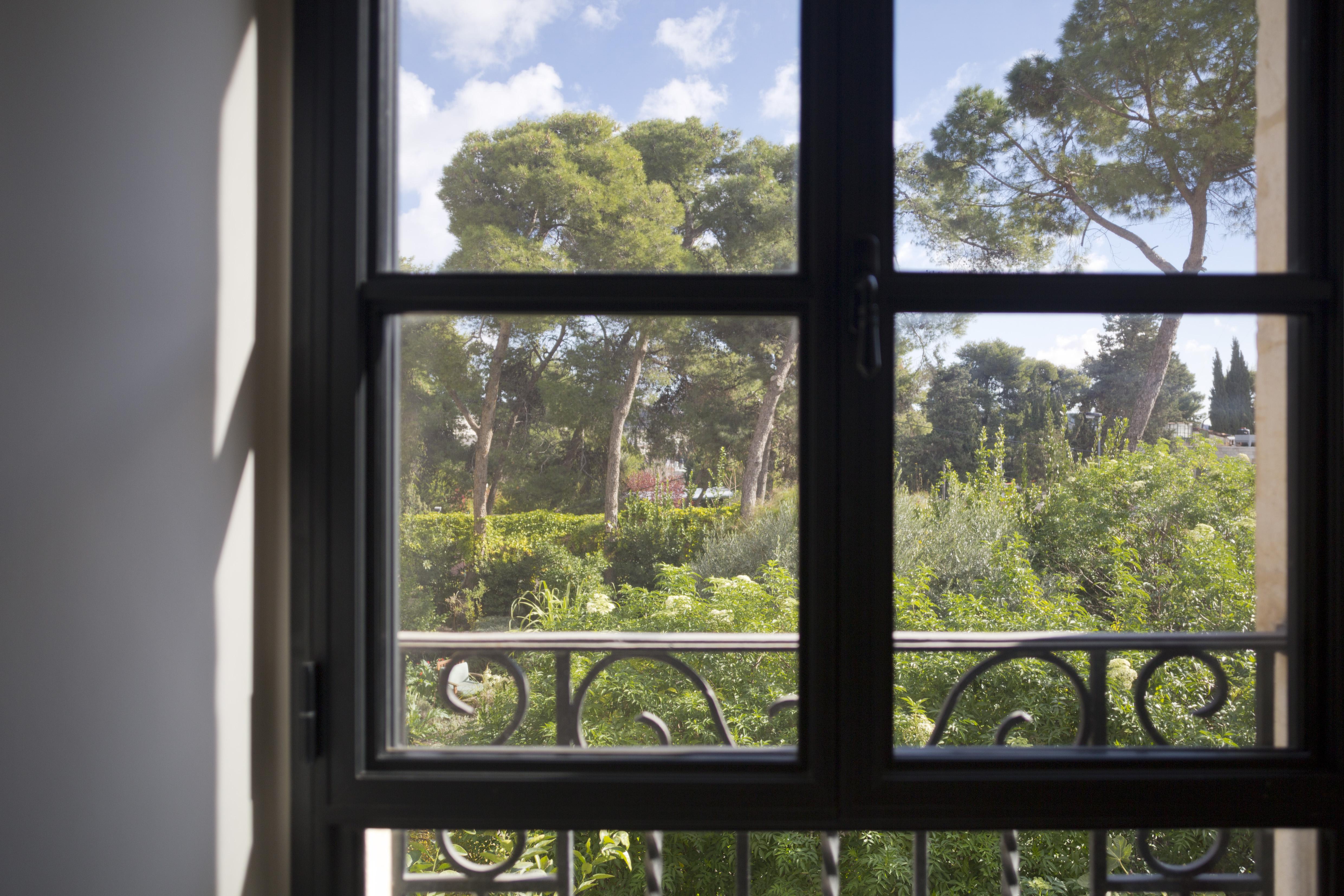The American Colony Hotel - Small Luxury Hotels Of The World Yerusalem Bagian luar foto A window