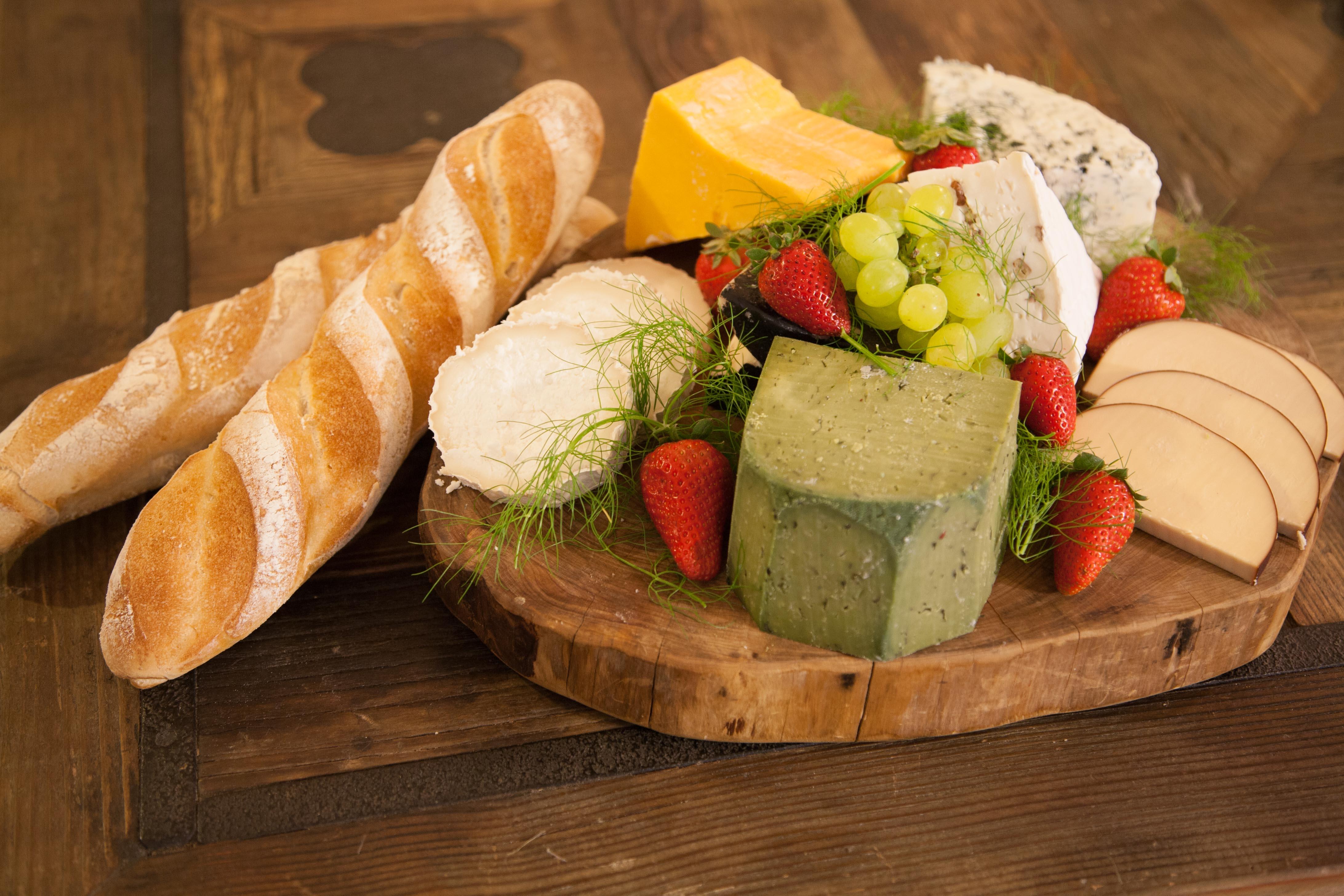 The American Colony Hotel - Small Luxury Hotels Of The World Yerusalem Bagian luar foto Cheese platter