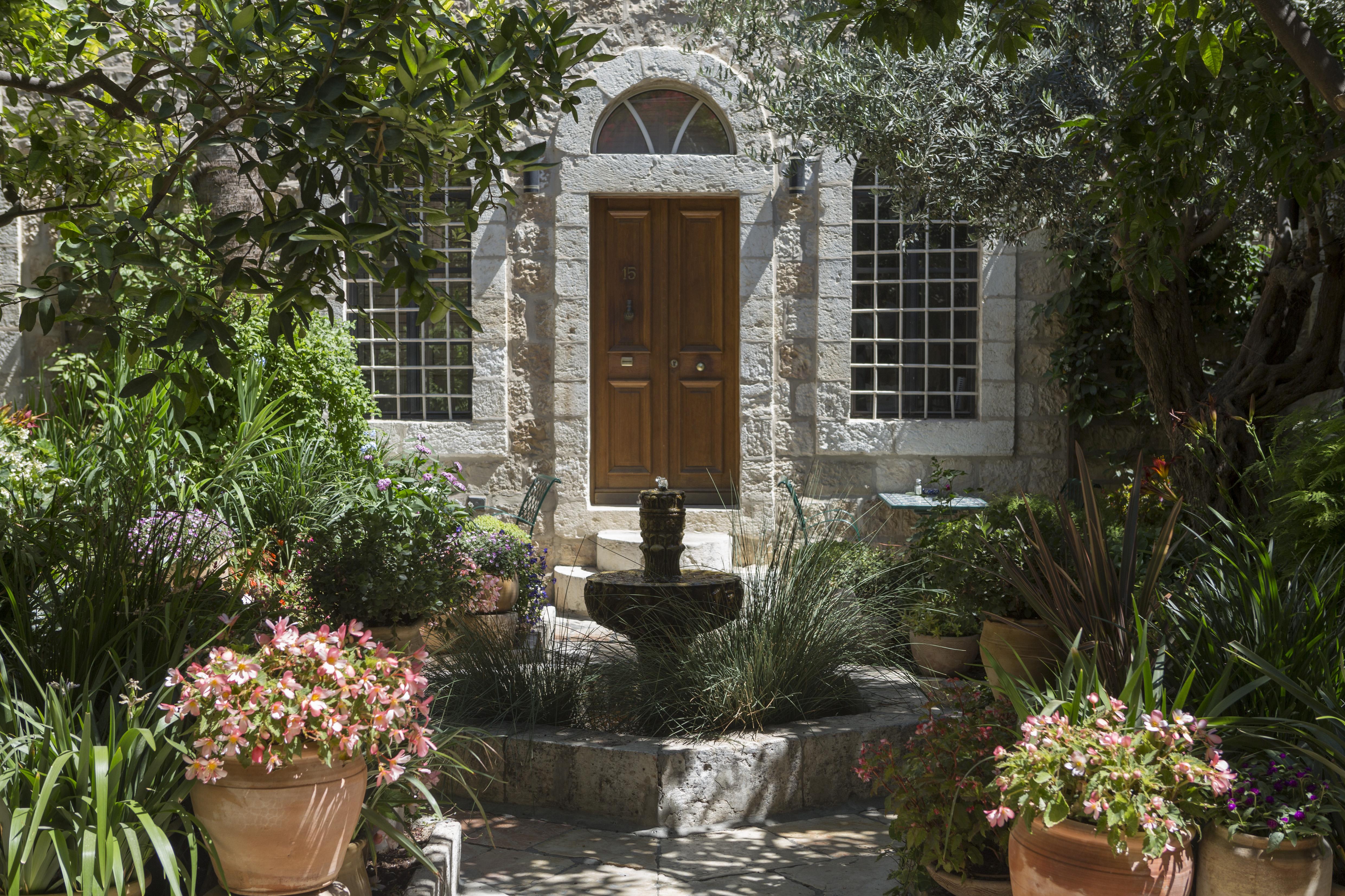 The American Colony Hotel - Small Luxury Hotels Of The World Yerusalem Bagian luar foto The entrance to the house